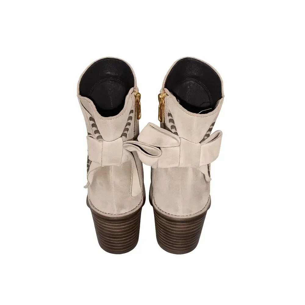 UGG Suede Ankle Booties Women’s Size 7 Beige Tan Side Zip Heeled Boots